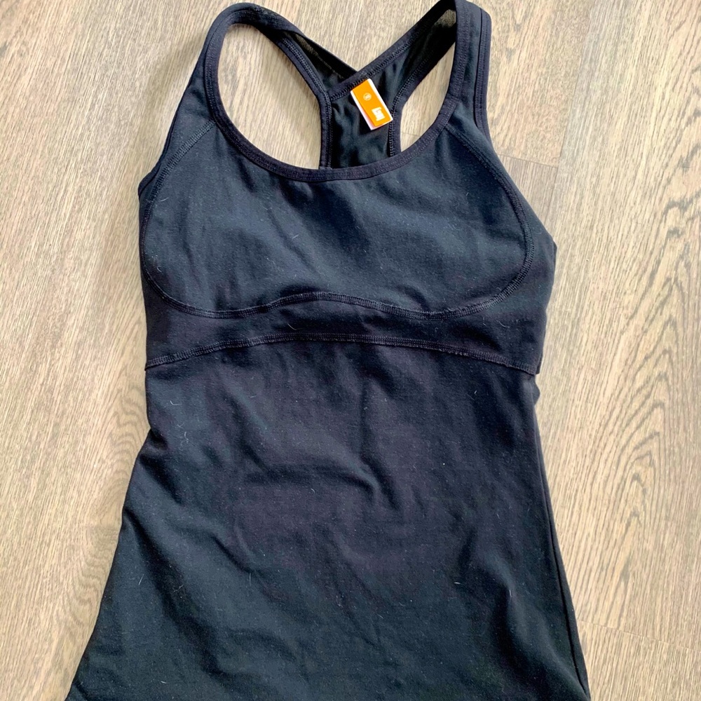 Women’s XS Lucy workout tank